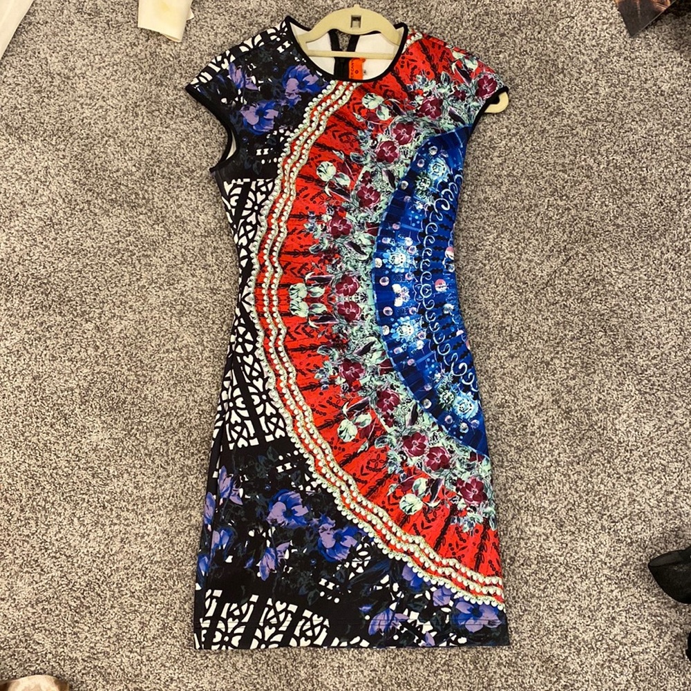 clover canyon abstract dress great condition